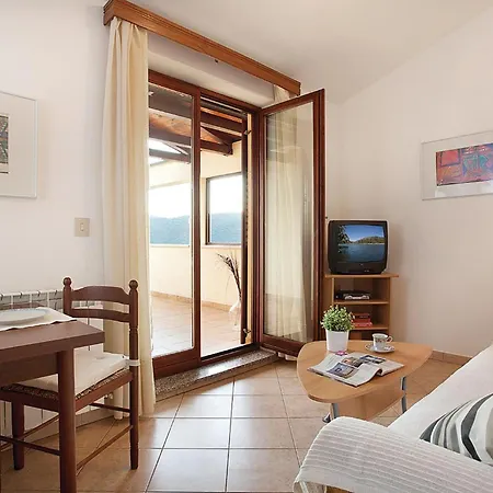Apartment Cozy In With House Sea View Rabac
